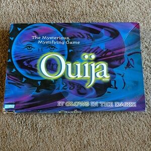 Ouija Board Game - Glow in the Dark